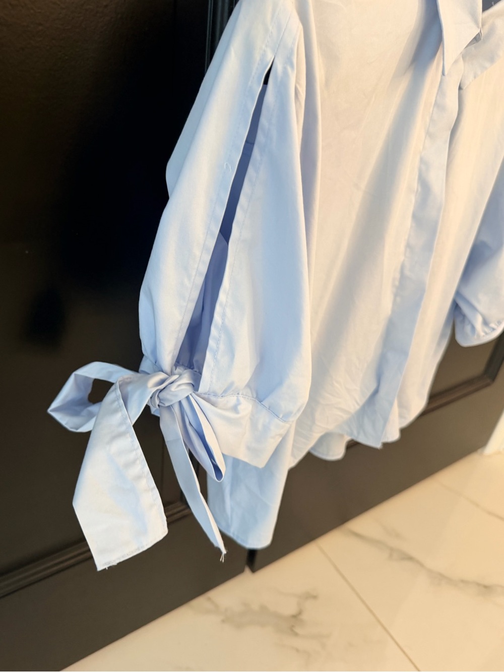 ZARA Light Blue Cropped Button-Front Shirt with Tie Sleeves - Picture 4 of 5